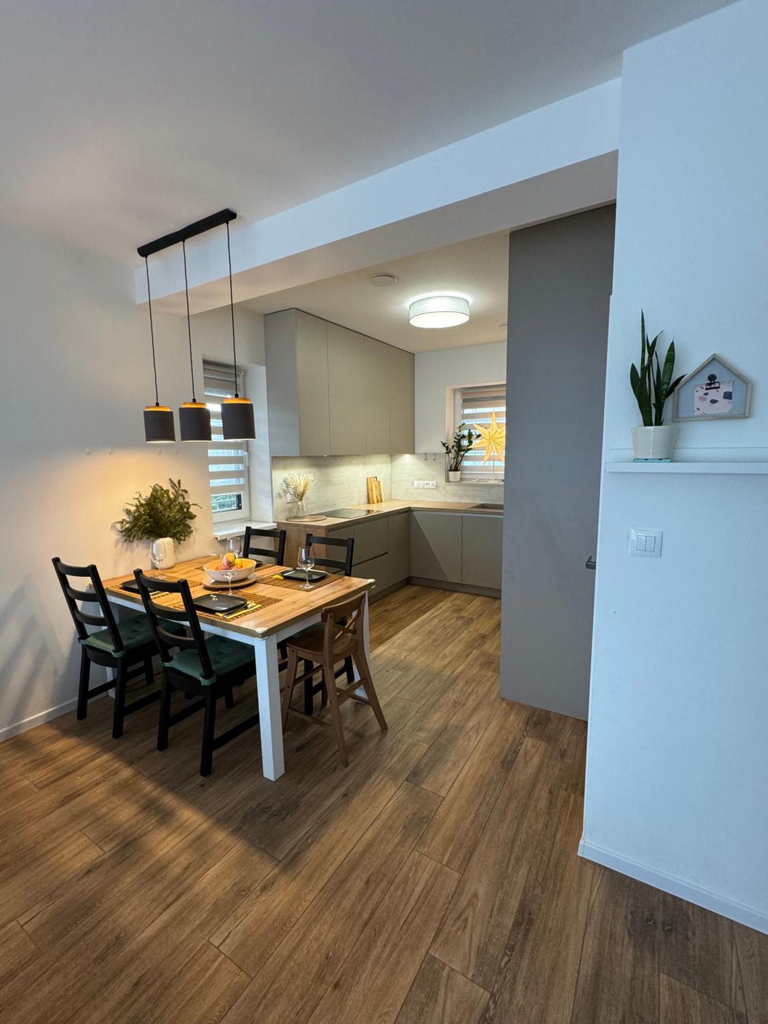 La Petite Maison ポプラト エクステリア 写真